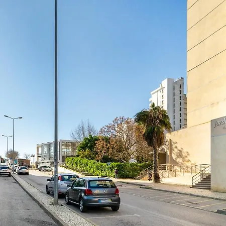 Appartamento Da Rocha, 4g Jardins Da Rocha, Sunny Studio, Air Conditioning, Two Pools, Internet, Parking, By Ig *