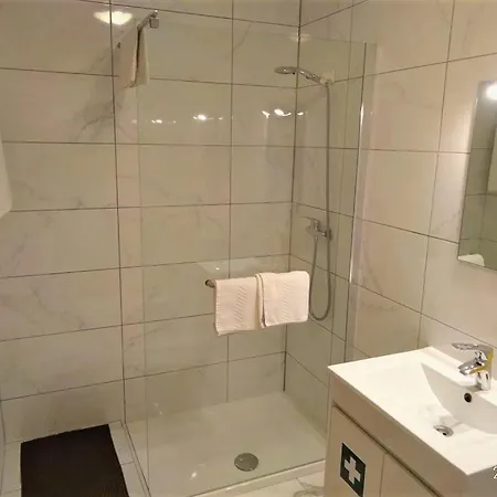 Appartamento Da Rocha, 4g Jardins Da Rocha, Sunny Studio, Air Conditioning, Two Pools, Internet, Parking, By Ig Portimão